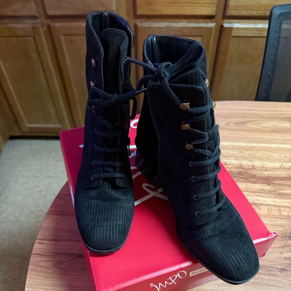 Elegant Black Corduroy Lace-Up Boots for Women